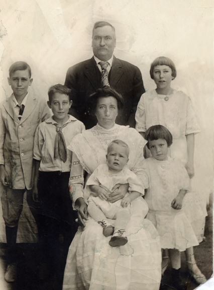 1925 Joseph Vernon Damron Family